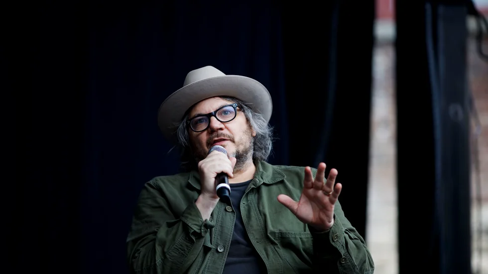Jeff Tweedy ger ut en bok om andra artisters låtar. Arkivbild.