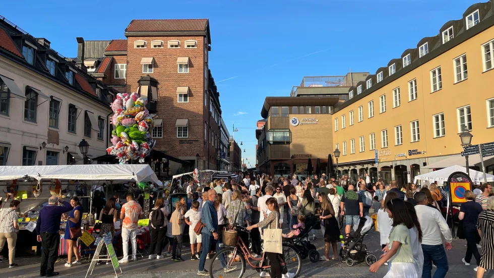 "Att många vill bo i Uppsala och vistas inne i stan är inte ett politiskt misslyckande utan tvärtom ett kvitto på en framgångsrik stad."