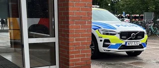 Mamma fast på tåget – bebis ensam kvar på perrongen 