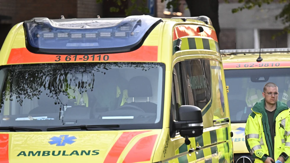 Polis och ambulans kallades till platsen efter larm om att man stick- eller knivskadats. Arkivbild.