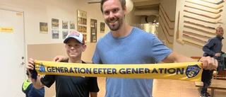 Frågestund med hemlig gäst på hockeyskolan