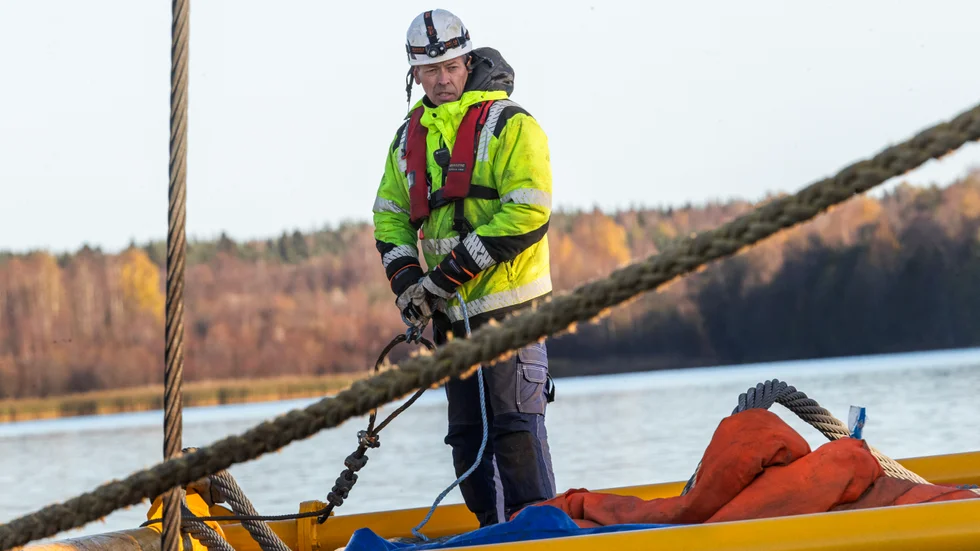 Jan Lindbäck, vd på Marine group, är positivt inställd till en fast högbro så länge båtarna kommer under. (Arkivbild)
