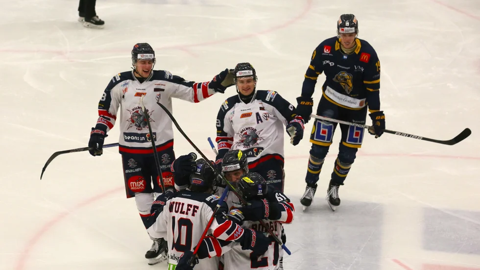 Halmstad var hetare och vann i Visby ishall. 
