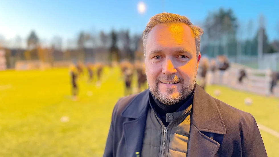 Den förre sportchefen i IFK Luleå, Daniel Kalén, tar över som tränare i Luleå Fotboll DFF efter Nina Nordströms sorti.