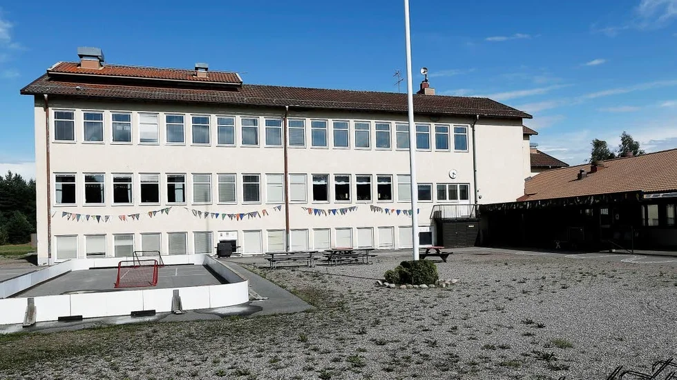 Smedsby skola är en av de berörda.