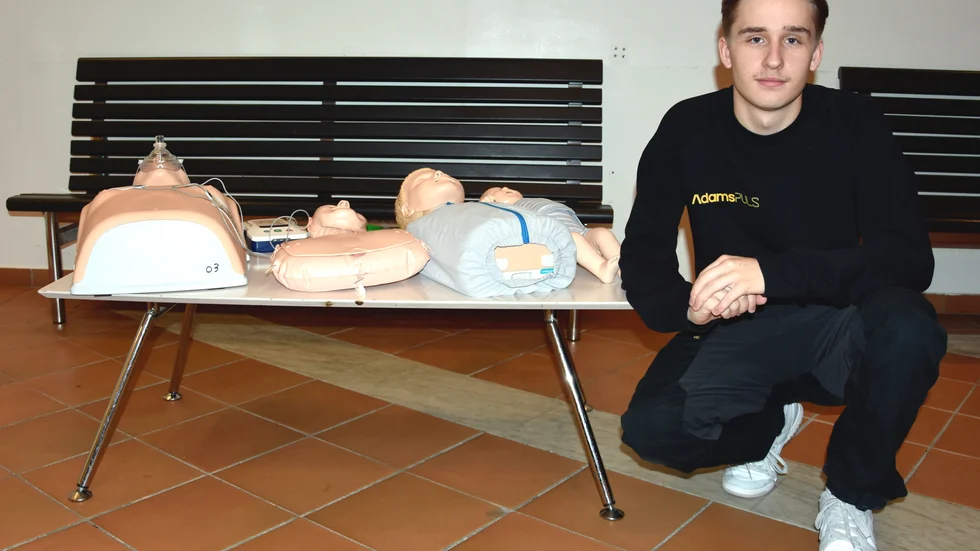 "Jag vill lyfta och hedra min mamma och andra som är sjuka i blodcancer", säger Adam Nordling apropå utbildningstillfället där överskottet ska gå till Blodcancerfonden.