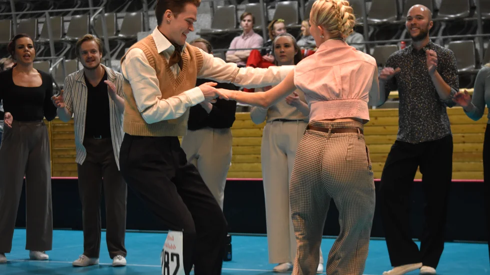 En vecka efter VM-guldet i Schweiz intog de golvet i Eddahallen.