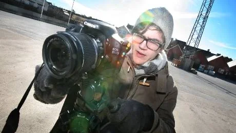 Modern teknik. Filmutrustningen är den enda moderna teknik som följer med på äventyret.