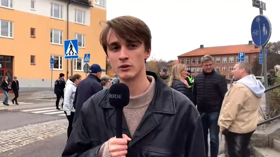 Oscar Stomberg var på plats vid kommunhuset i Strängnäs.