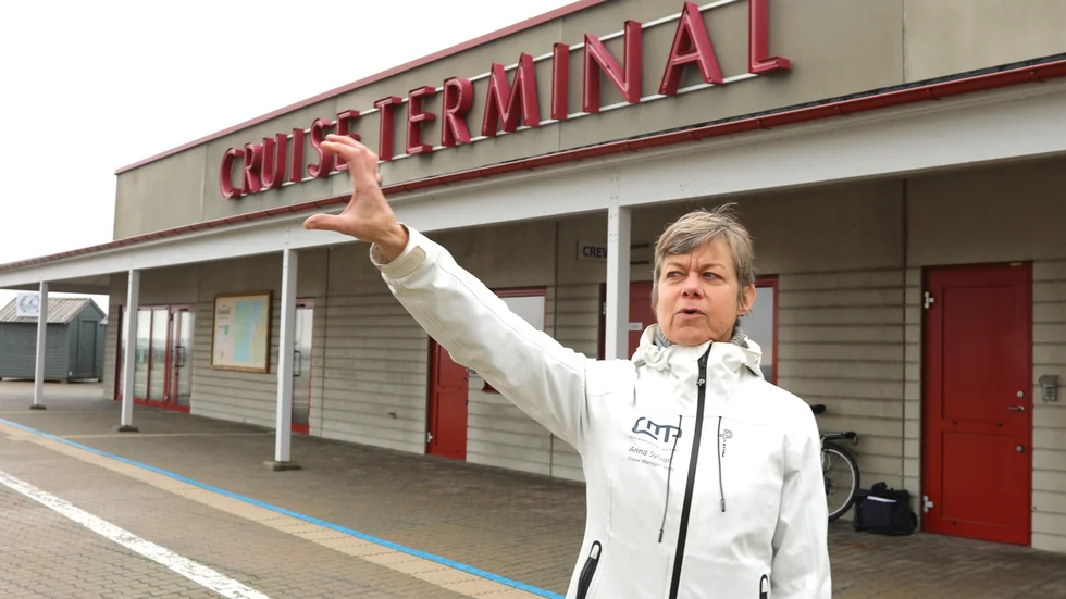 Varför inte erbjuda varpakastning på Södra hällarna, funderar Anna Sylvan, Cruice Manager vid CMP Gotland. Eller en servering högst upp på Lantmännens silo. Det gäller att ha visioner och få företag att ytterligare samverka inför framtidens kryssningstrafik.