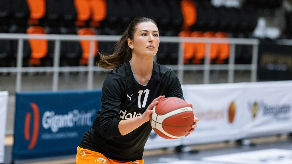 Sofie Ljungcrantz lämnar Dolphins för spel i Alvik.