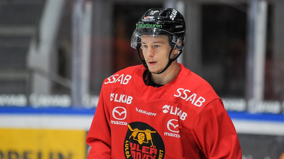Pontus Andreasson stod över onsdagens träning, men åker med till Jönköping.
