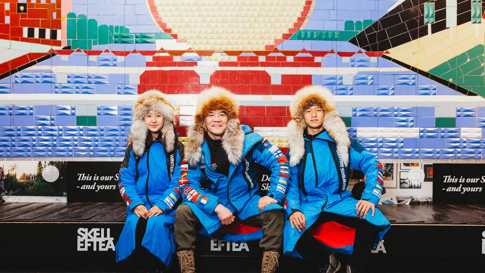 Left to right; Munkhtur Tsenguun, Davaadorj Shagdarsuren, and Sodbayr Munkh-Orgil, photographed at Skellefteå airport.