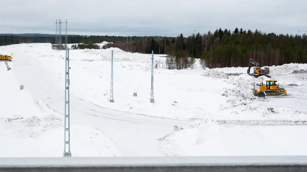 ”Planeringen för delen Skellefteå-Luleå pågår fortsatt. När Norrbotniabanan är färdigställd och under förutsättning att även kapaciteten på sträckan Luleå-Boden är förbättrad kan ett helt nytt persontrafiksystem skapas som förbättrar möjligheterna till kompetensförsörjning och arbetspendling.”