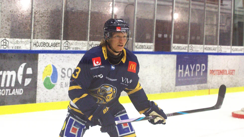 Inför säsongen värvade Visby/Roma den finska forwarden Niko Lahtinen för att spetsa offensiven, och inledningsvis har det blivit 15 poäng på åtta matcher.