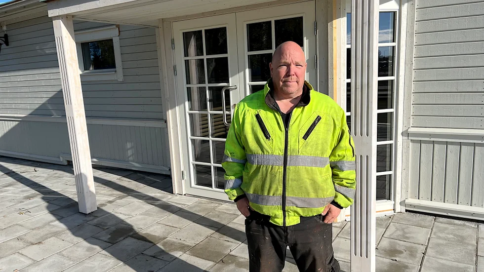 "Jag är positiv till att det kommer att lösa sig", säger Stefan Johansson som snart hoppas kunna byta byggkläderna mot kockkläder.