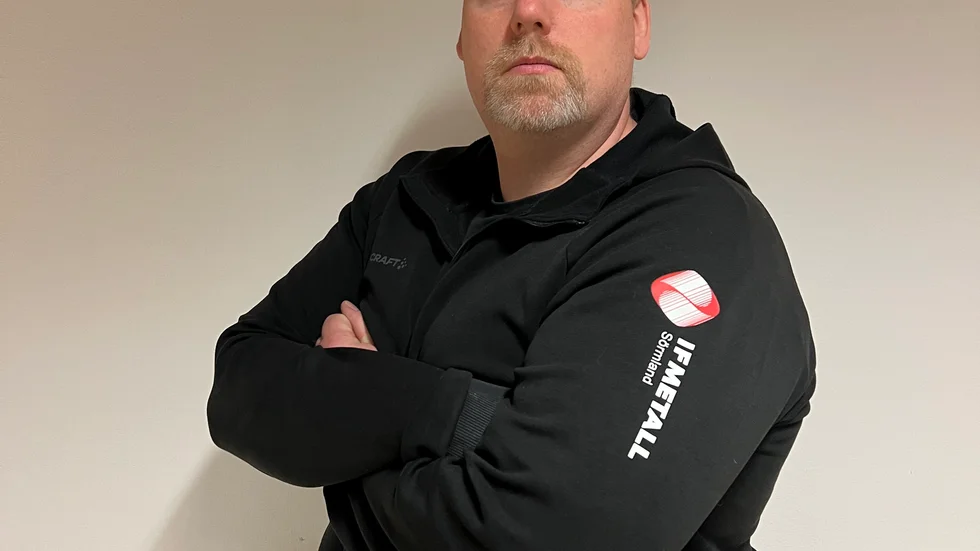 "Tesla respekterar inte vår svenska arbetsmarknadsmodell – de vägrar fortfarande att teckna kollektivavtal" skriver Johan Kristoffersson på IF Metall.