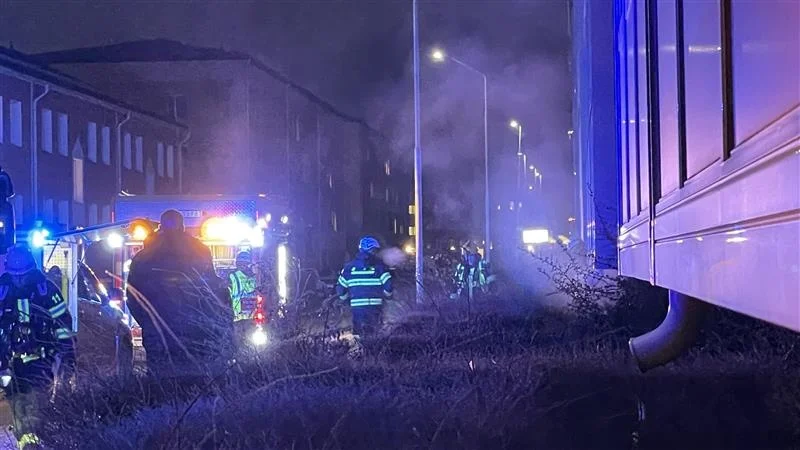En brand har uppstått i en lägenhet i Oxelösund.