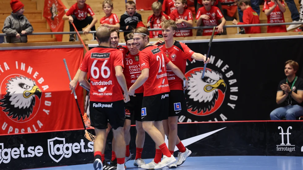 Kramkalas i Storvreta. Rasmus Sundstedt skyndar till och ansluter till Carl Kostov-Bredberg, Sakarias Ulriksson, Oscar Magnusson Lindholm och Hampus Nydenfledt. Den femman låg bakom tre av fyra mål.
