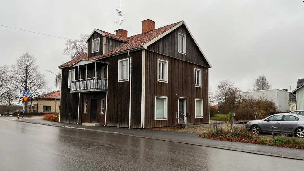 I somras köpte AB Vingåkershem fastigheten Frisören 6, med adress Bondegatan 3, av en privatperson för 210 000 kronor.