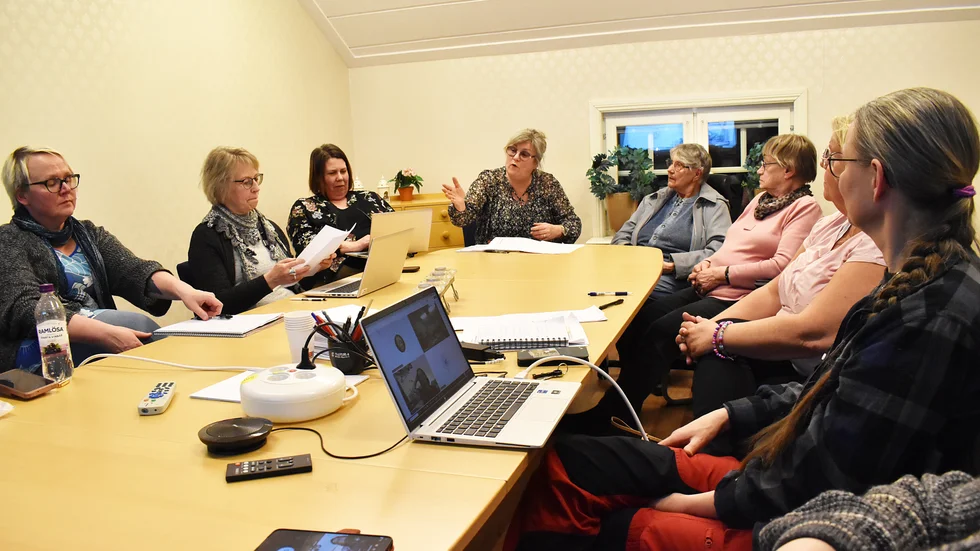 Anhöriggruppen i Norsjö bildades i somras och har tidigare haft ett par möten med chefer och politiker om situationen på de särskilda boendena. På torsdagskvällen hölls ytterligare en träff och fler lär följa.