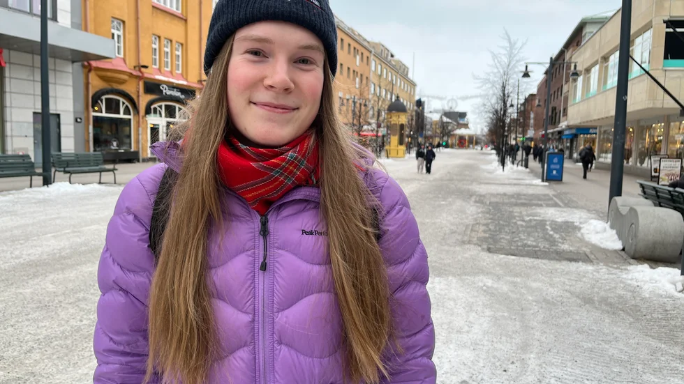 "Äkta kärlek är det om man vill göra allt mellan himmel och jord med den personen" svarar Ella Hansson i Luleå.