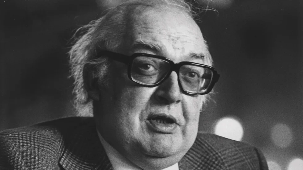 Friedrich Dürrenmatt (1921–1990) var en schweizisk författare, dramatiker och regissör.