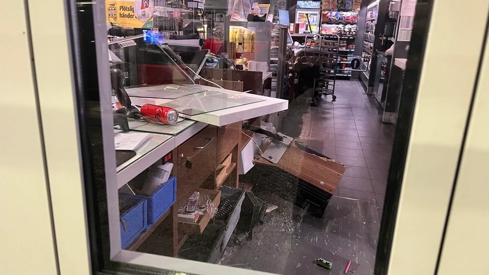 Bensinmacken OKQ8 i Vagnhärad drabbades av ett inbrott under natten.