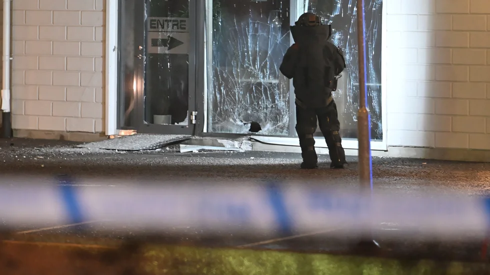Bombskyddet var på plats efter sprängningen vid en restaurang natten till tisdag.