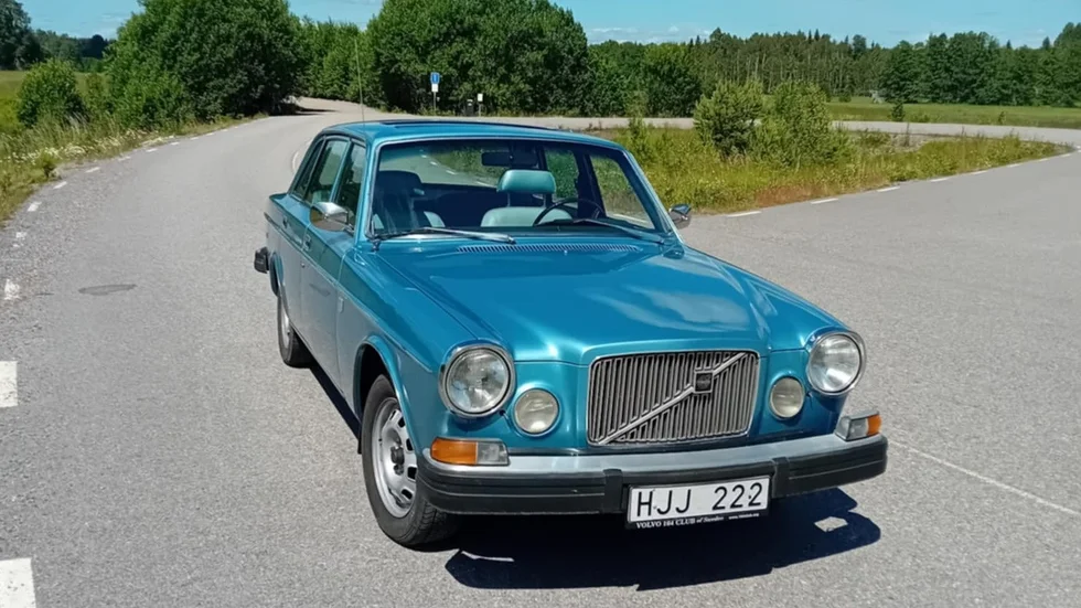 Kenneths Volvo 164 blev stulen under måndagsnatten. "Nu är min biljävel borta, tänkte jag", säger han.