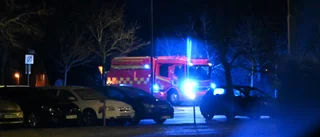 Balkongbrand fick räddningstjänsten att rycka ut