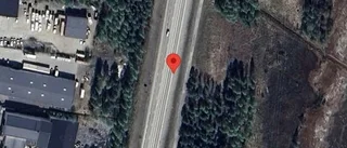 Havererad personbil stör trafiken på E4