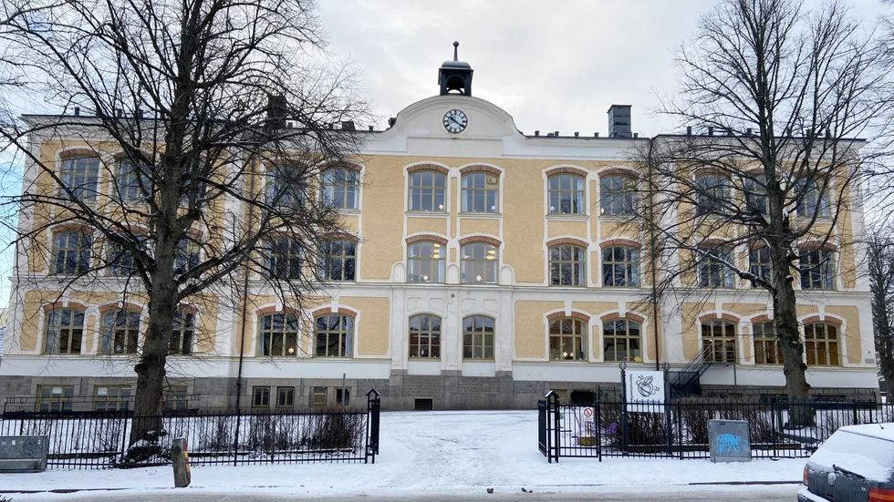 Anrika Nyforsskolan hette förr Nyfors östra skola och invigdes 1906. På senare år har Internationella engelska skolan haft sina yngre årskurser i byggnaden. När Engelska skolan flyttade ut och in i skolan i Fröslunda, passade Eskilstuna kommun på att ta över gamla Nyforsskolan igen.