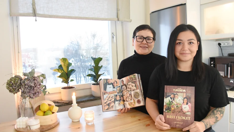Maria och Nazuk Turdieva berättar om kokboken som de gjorde på rekordtid i somras. Det var boksläpp på fredagen den 14 januari. 