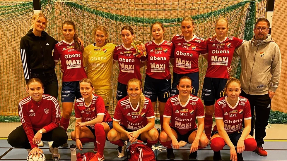 Borens lag som besegrade KFUM Linköping med 1-0 i Skänninge i futsalettan på lördagen.