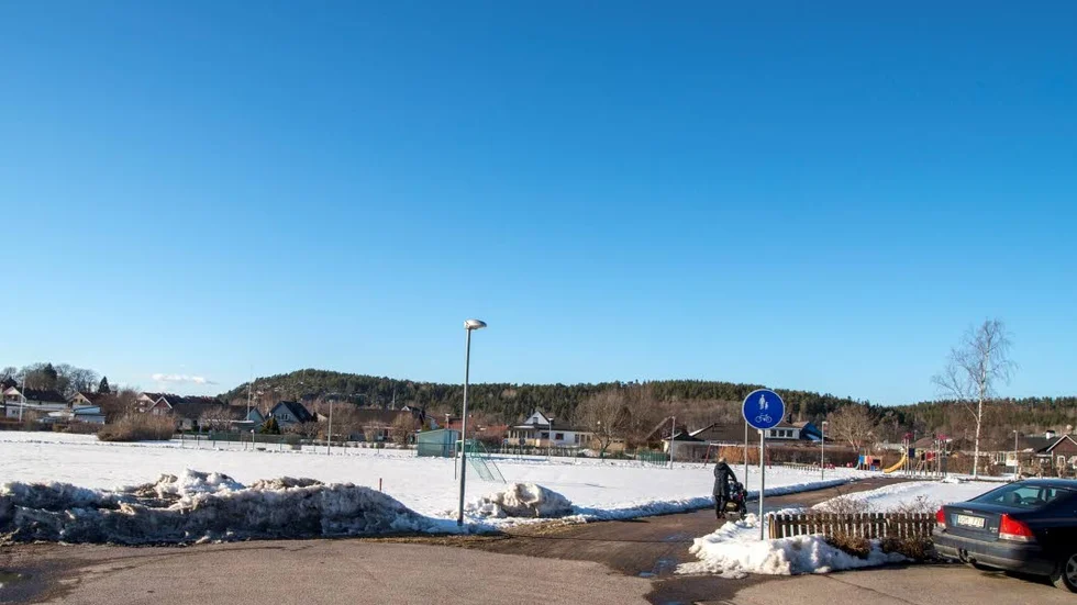 Bygge. Här i kvarteret Älgen 1 i slutet på Älgstigen är det tänkt att det ska byggas ett demensboende med 54 lägenheter.
