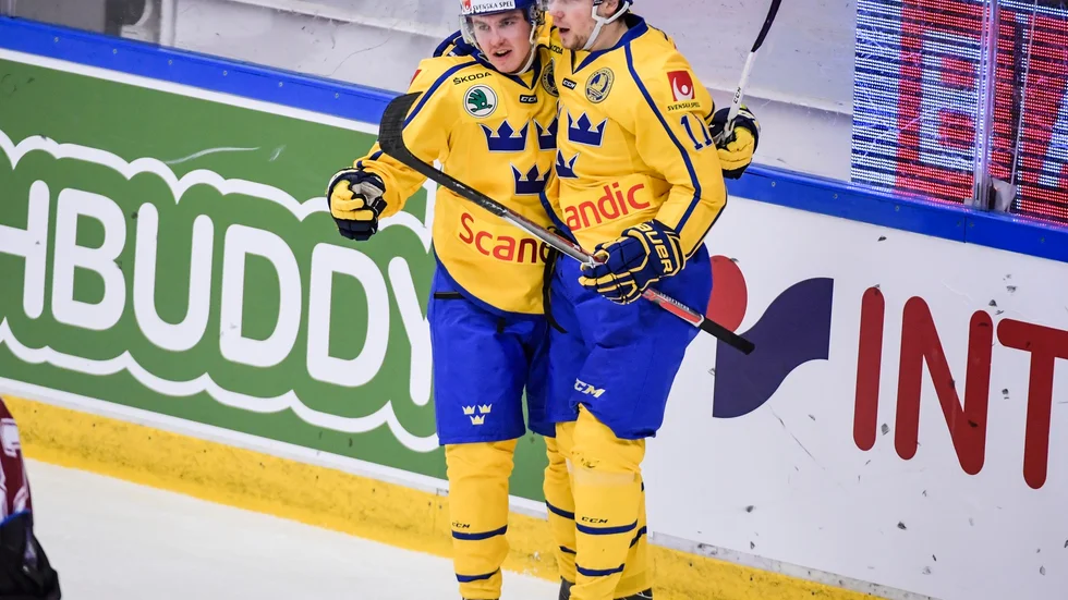 Petter Emanuelsson assisterade till Sebastian Ahos första landslagsmål i fredagens landskamp mot Vitryssland. Foto: Jessica Gow/TT