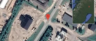 Lastbil har krockat på väg 392