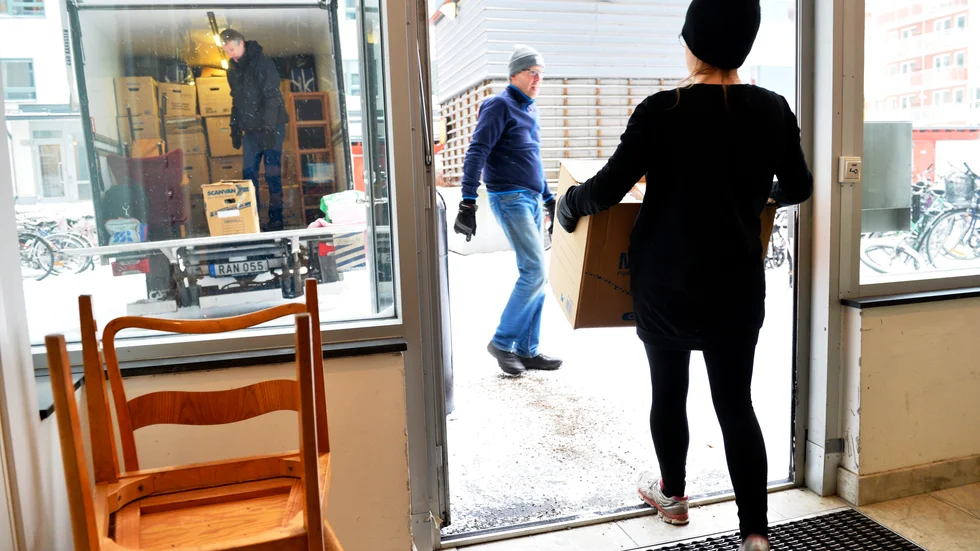 Flyttlassen lämnar Skellefteå, menar skribenten. Befolkningen minskar över tid.