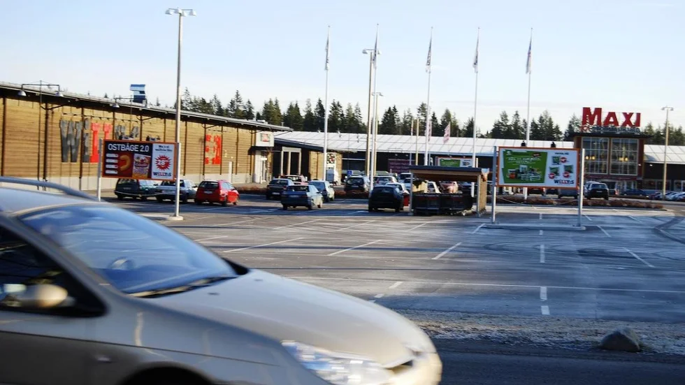 Antalet arbetsställen vid handelsområdena i Västerbotten uppgår till 406 och i Norrbotten finns det 459 arbetsställen.
