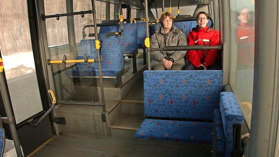 Gäller ha kort. Glöm det där med att leta sedlar då ska ta bussen, nu är det kortbetalning som gäller.