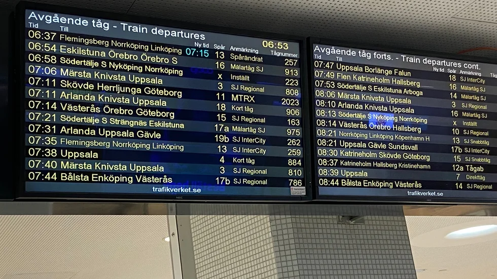 SJ:s personalbrist fortsätter ställa till det för tågresenärerna. Under måndagen rapporteras om flera inställda avgångar på sträckan Stockholm-Nyköping-Norrköping.