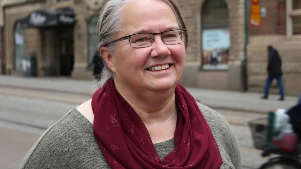 60 år. "Jag funderar väldigt mycket på min framtid", säger oppositionsrådet Mona Olsson som fyller 60 år i dag.