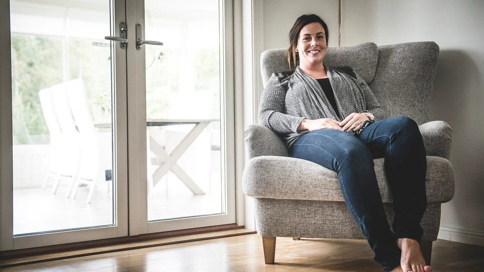 ”Jag gjorde det till en grej från början att säga Skellefteå och inte AIK, för att inte göra bort mig när de skulle möta Solna”, säger Sofie. Foto: Thea Holmqvist.
