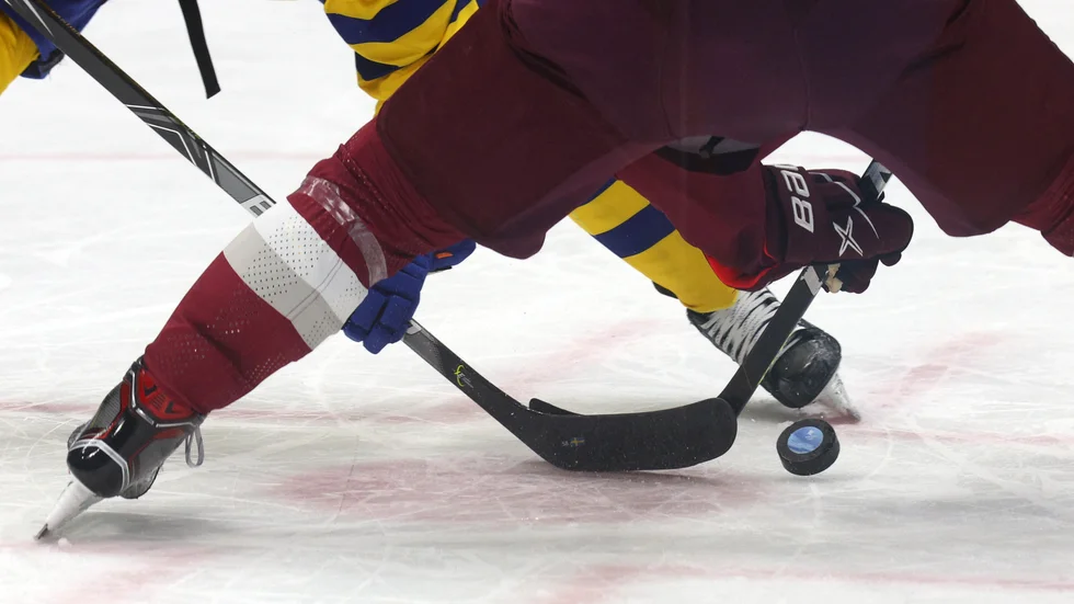 För mig känns insändarens åsikter och påstående om ishockeyn som publicerade den 1 mars otroligt främmande och faktiskt helt obegripliga, skriver signaturen "Stolt och glad ”Hockeyfarsa” och tränare".