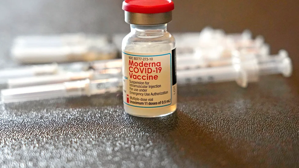 Redan före jul ska en miljon rwandier ha vaccinerats med vaccinet som Sverige donerat, uppger regeringen. Arkivbild.