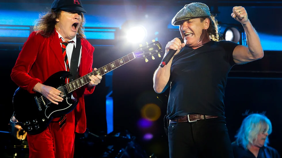 Kungliga måndagsfavoriterna i AC/DC, Angus Young och Brian Johnson. Arkivbild.