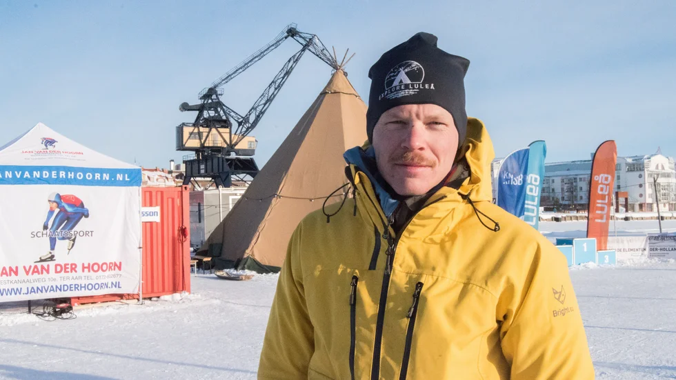 "Det kan vara jättepositivt, det är många som har det som reseanledning. Många av våra gäster kommer hit för att se norrsken", säger Pontus Frank, vd för aktivitetsföretaget Explore Luleå.
