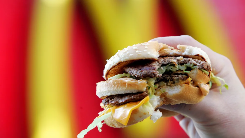 Hamburgare i all ära, men McDonald's lämpar sig inte som vallokal. 