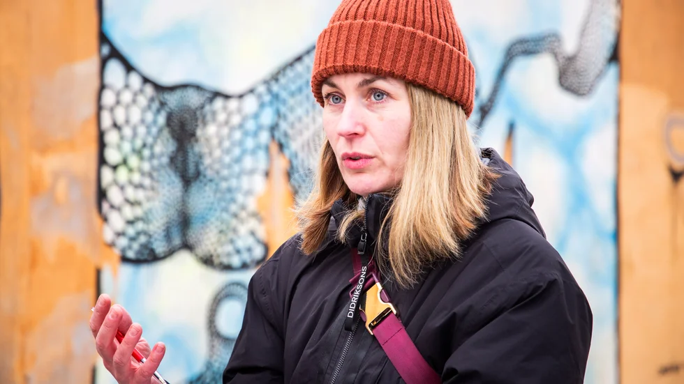 Susanna Barros Eriksson gick rakt till Mellofinalen med sin brosch.